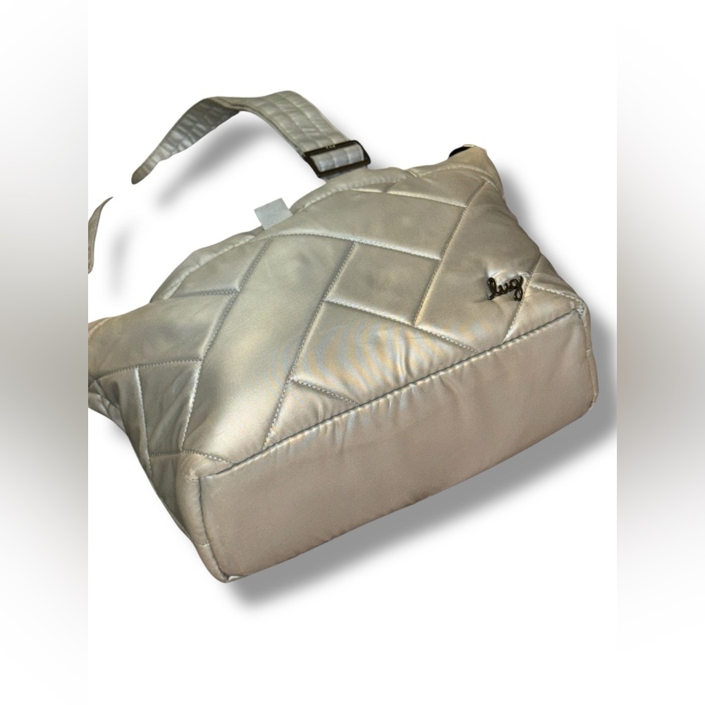 🤍Lug Flare 2 Crossbody bag with 2 straps Silver Quilted RFID - Picture 9 of 15